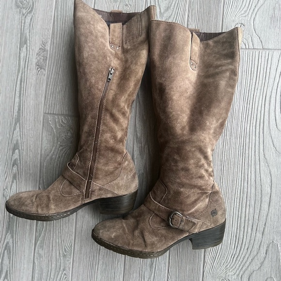 Born Taupe To The Knee Suede Riding Boots with Buckle Detail and Zipper Size 11 - Picture 2 of 11